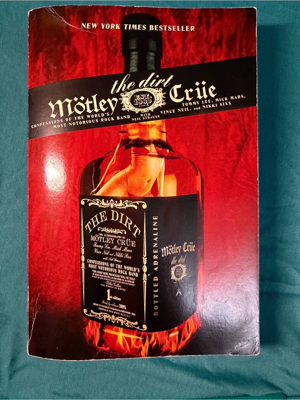 📚 The Dirt - Motley Crüe Paperback